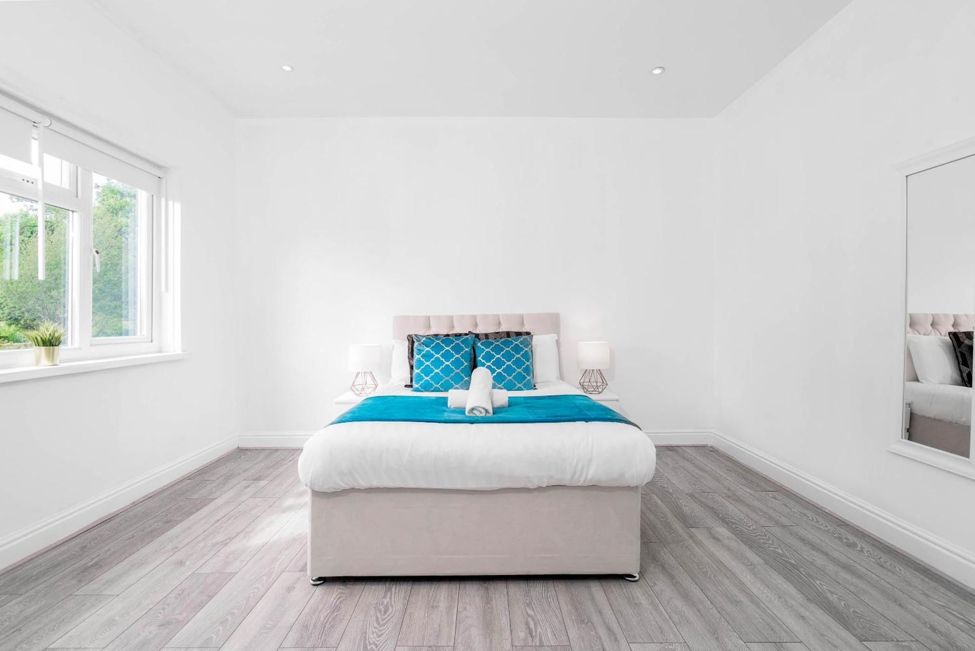 Five Bedroom Townhouse - Near City Centre - Edgbaston - On Street Parking - Wifi - Netflix - 974P Birmingham Bagian luar foto