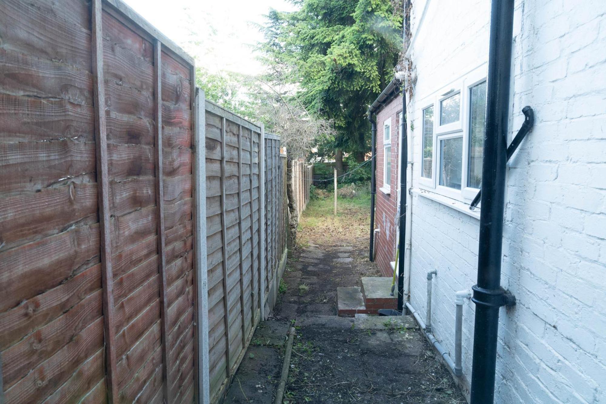Five Bedroom Townhouse - Near City Centre - Edgbaston - On Street Parking - Wifi - Netflix - 974P Birmingham Bagian luar foto